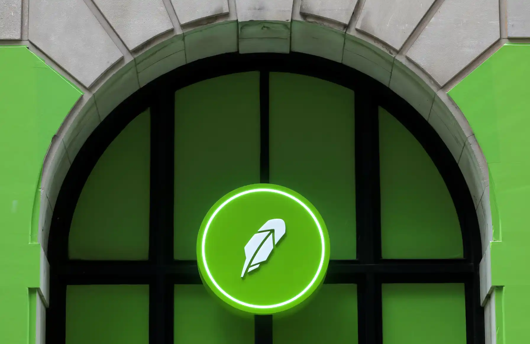 Robinhood拿走了"特朗普帳號":讓數百萬新生到股市